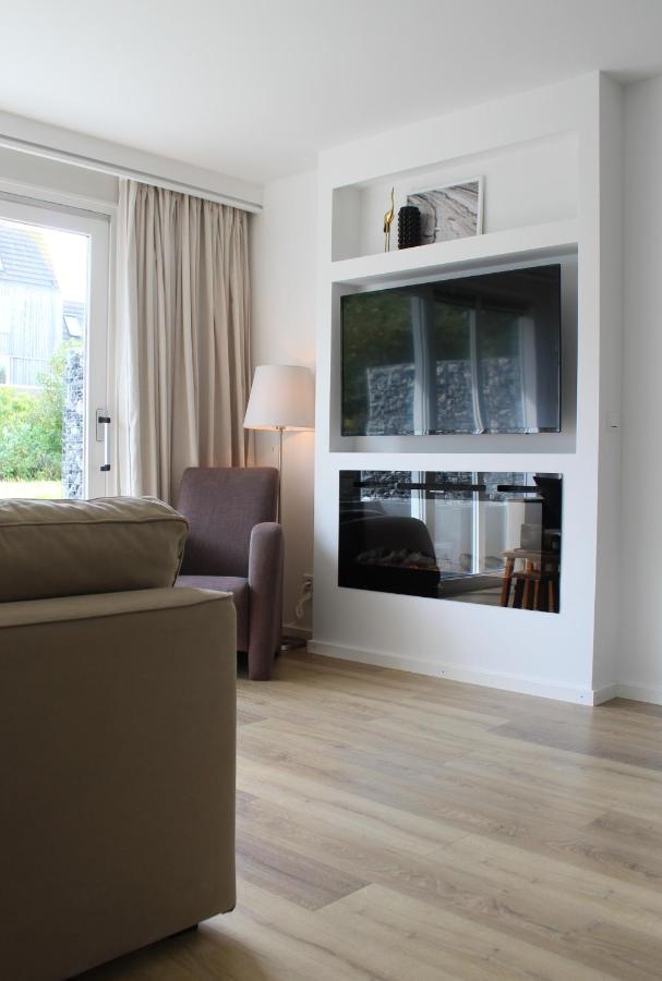 Appartement Hideaway Nr 17 - Amelander Kaap Hollum  Exterior photo